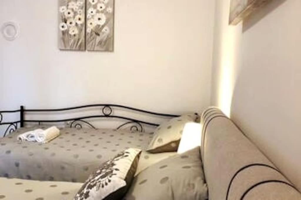 Lijepo Ureden Stan U Centru Grada Apartment Knin Exterior photo