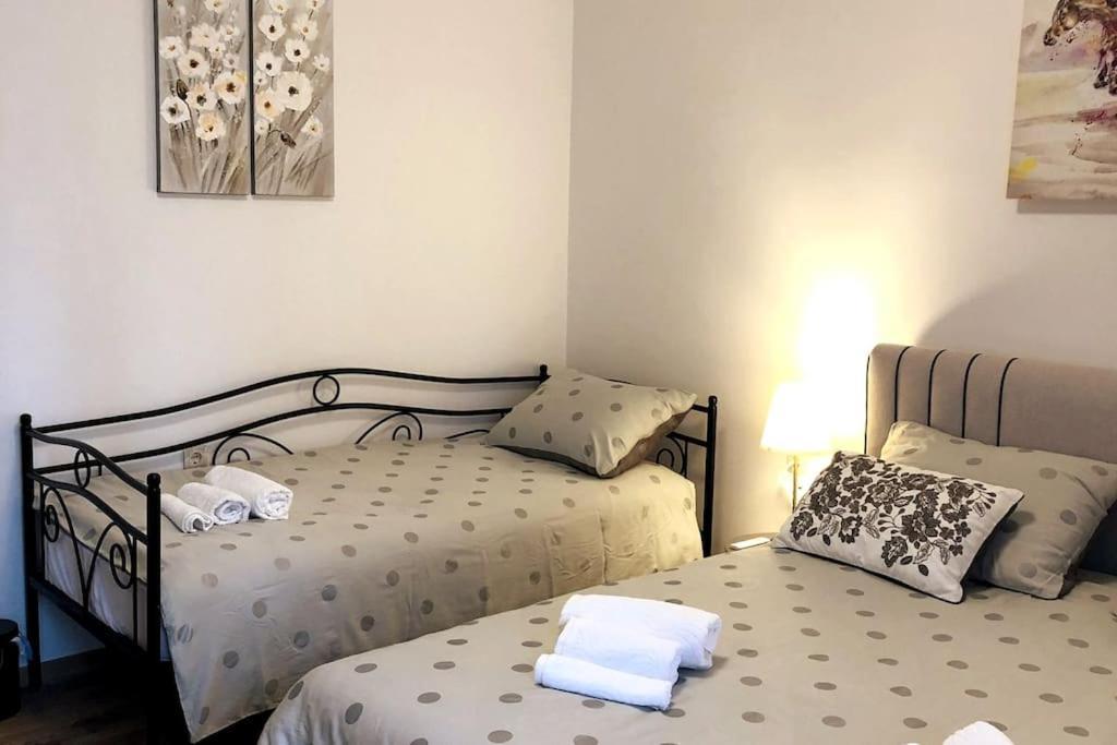 Lijepo Ureden Stan U Centru Grada Apartment Knin Exterior photo