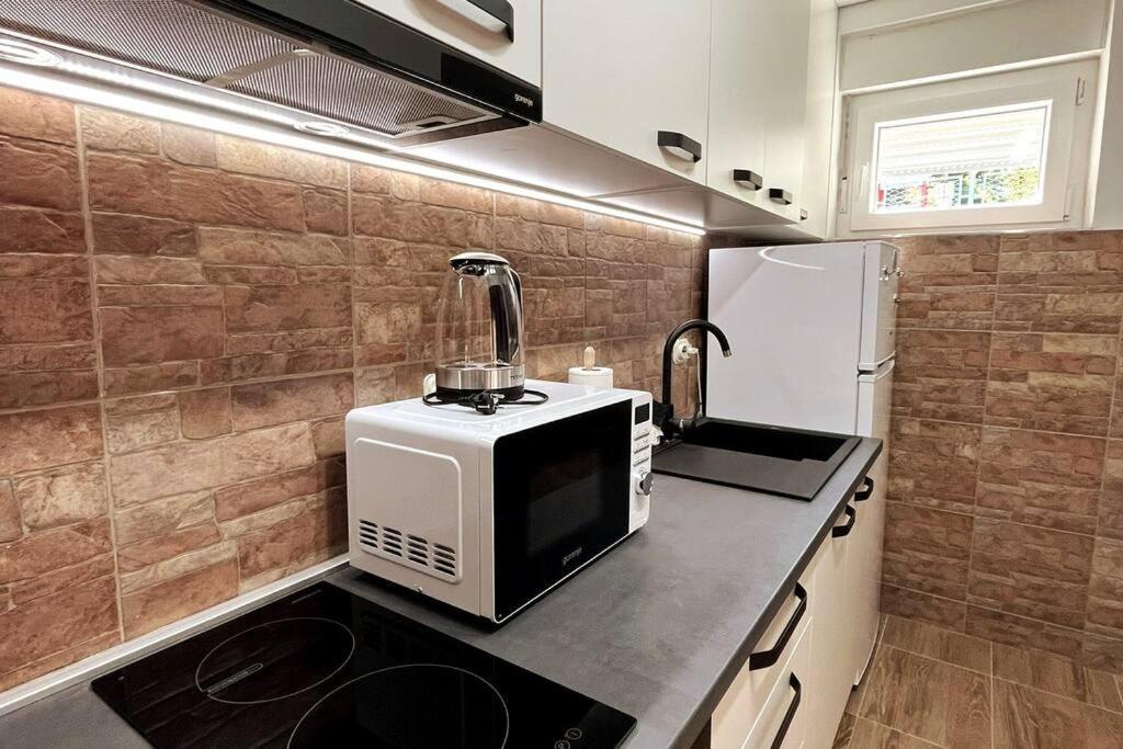 Lijepo Ureden Stan U Centru Grada Apartment Knin Exterior photo