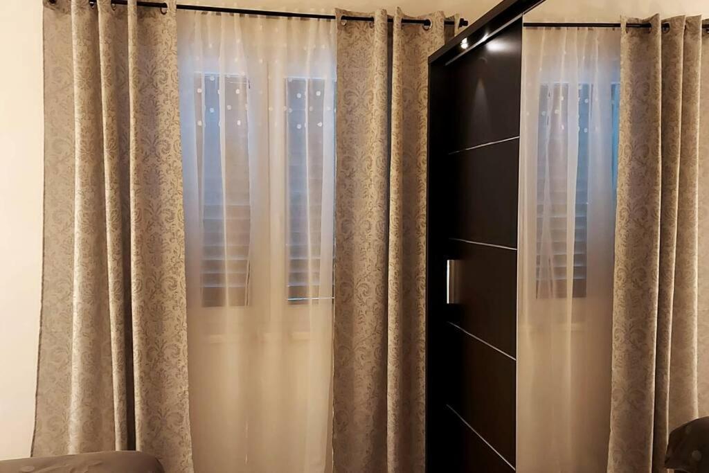 Lijepo Ureden Stan U Centru Grada Apartment Knin Exterior photo